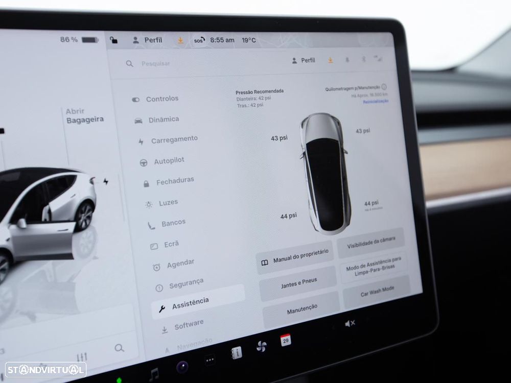 Tesla Model Y Long Range Dual Motor AWD - 26
