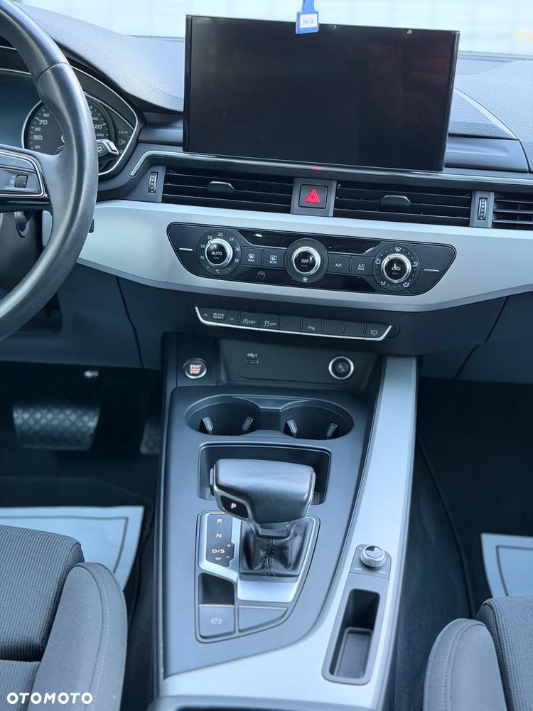 Audi A4 Avant 30 TDI S tronic advanced - 32