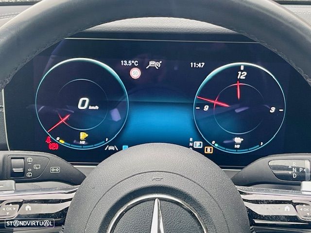 Mercedes-Benz E 300 de 4Matic 9G-TRONIC AMG Line - 52