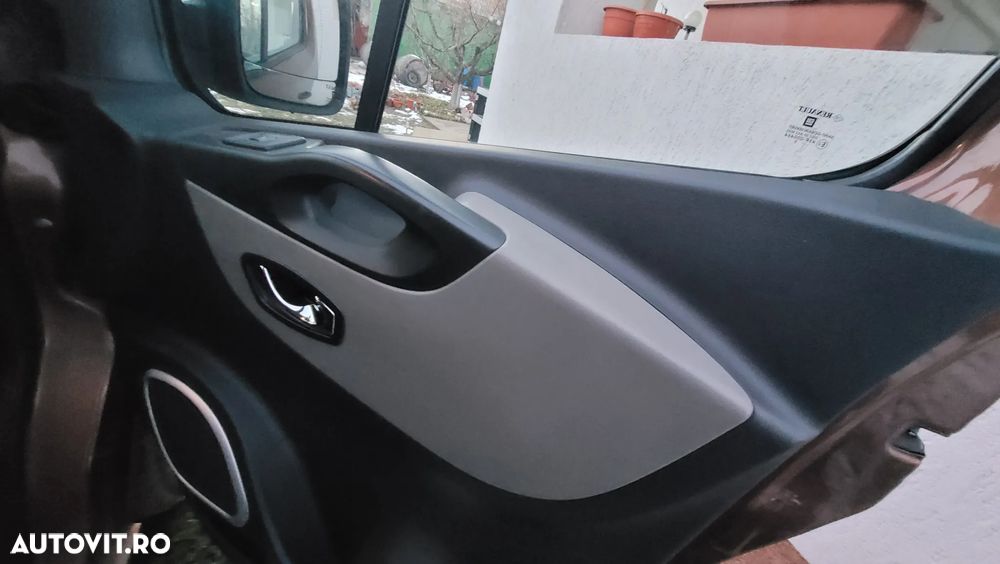 Renault Trafic ENERGY Start & Stop Combi L1H1 Expression - 9