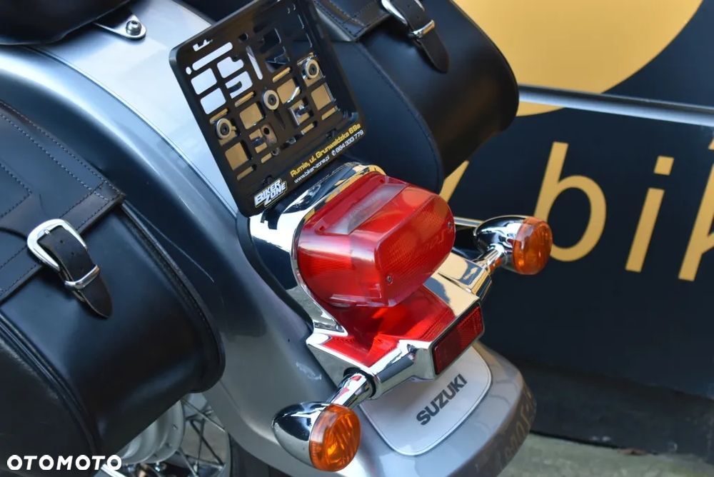 Suzuki VL 800 Volusia - Boulevard C50 - 16