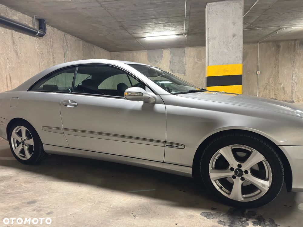 Mercedes-Benz CLK - 6