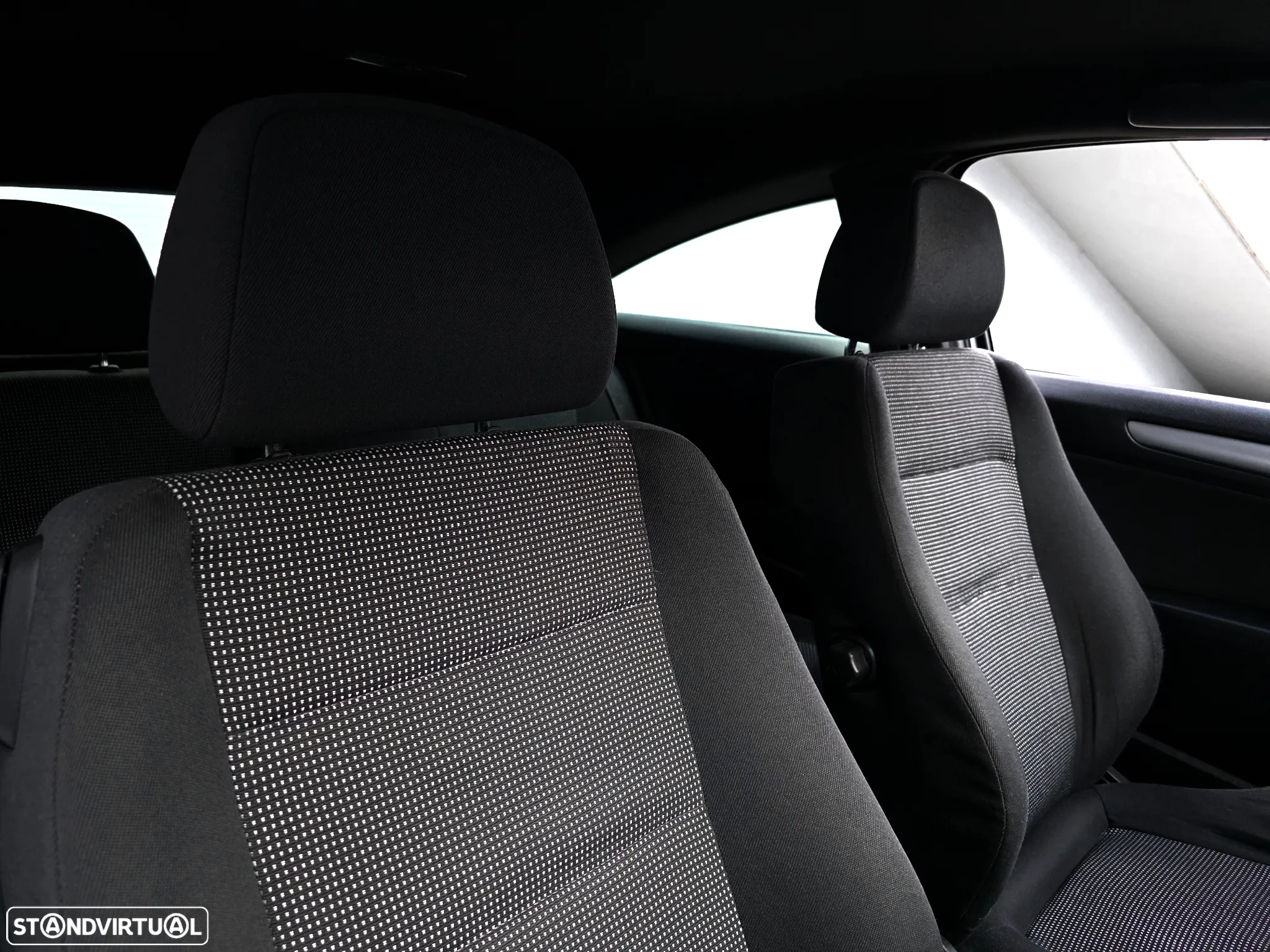 Opel Astra GTC 1.3 CDTi - 50