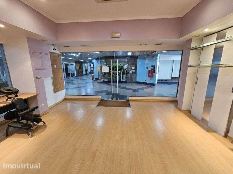 Loja Centro comercial M.BICA, Acesso à Rua, 45m2