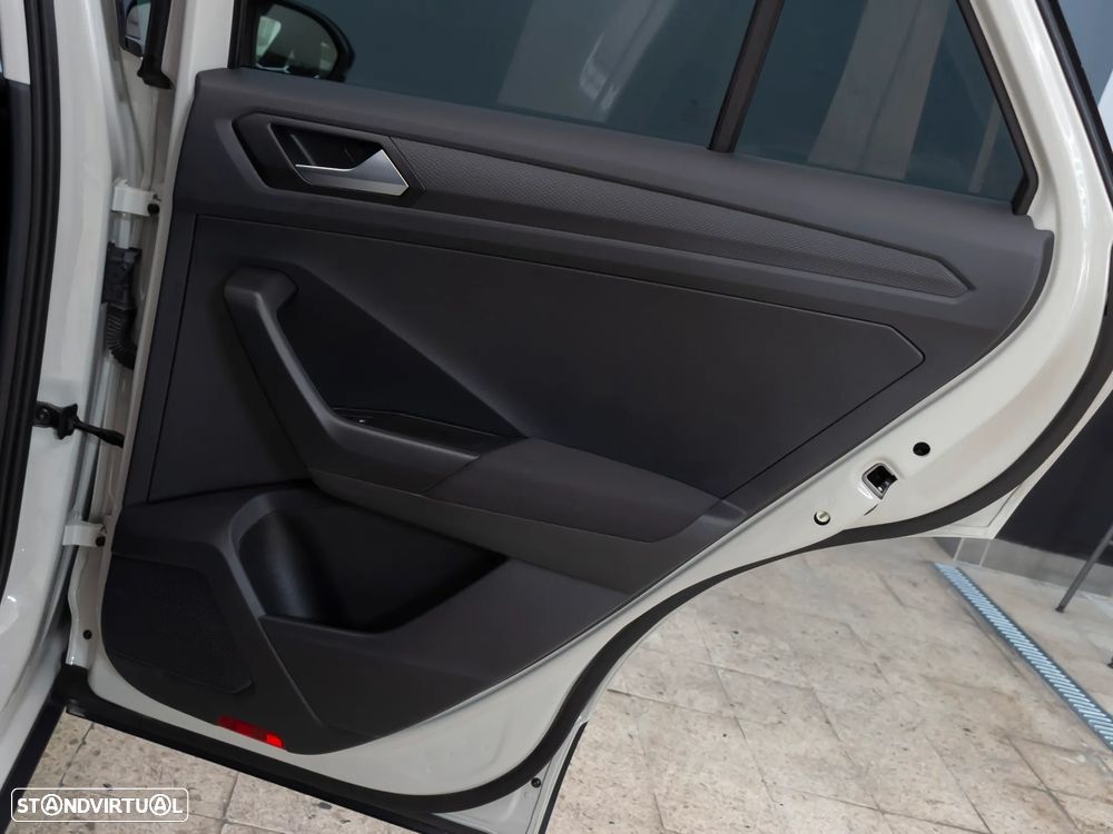 VW T-Roc 1.0 TSI Urban - 9