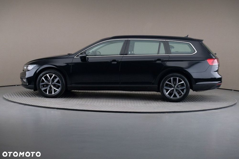 Volkswagen Passat Variant 2024 photo 4