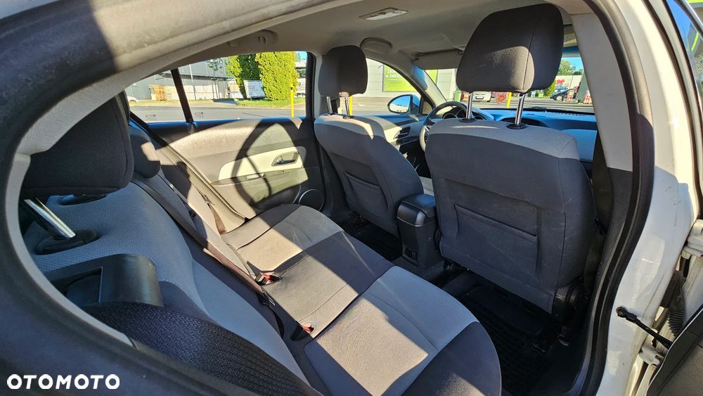 Chevrolet Cruze 1.8 LT - 11
