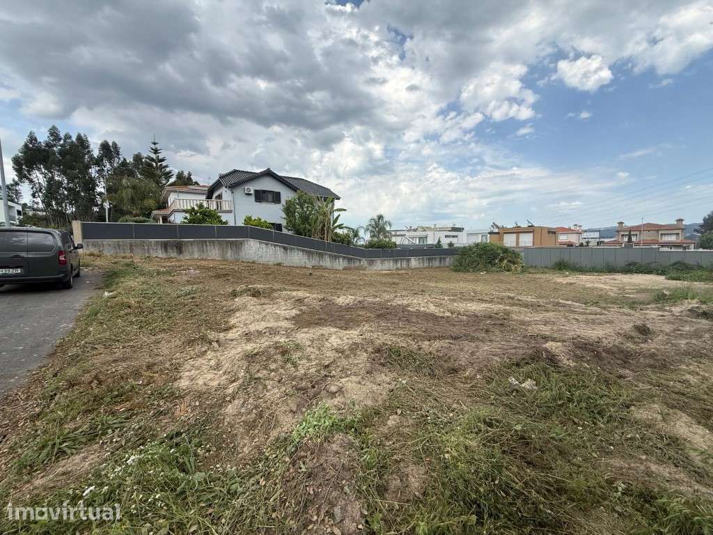 TERRENO PARA CONSTRUÇÃO EM MOURIZ - Grande imagem: 2/4