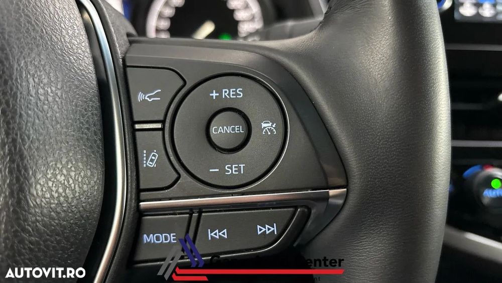 Toyota Camry Executive - 13