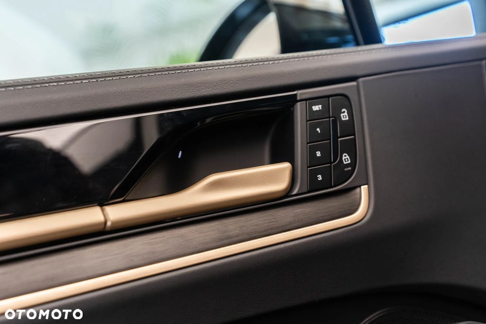 Porsche Cayenne S E-Hybrid PHEV Black Edition - 25