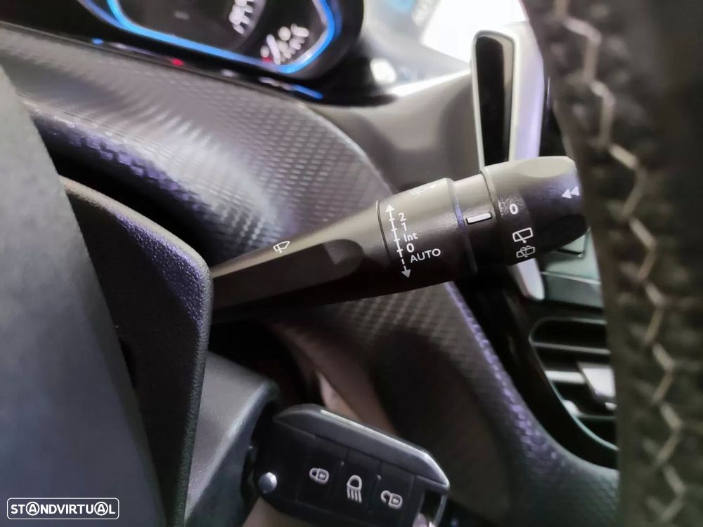 Peugeot 2008 PureTech 110 Stop&Start EAT6 Allure - 21