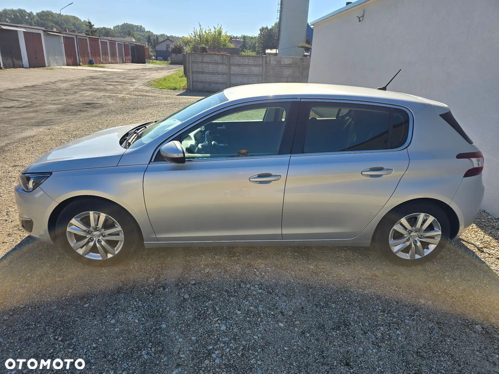 Peugeot 308 2015 photo 4