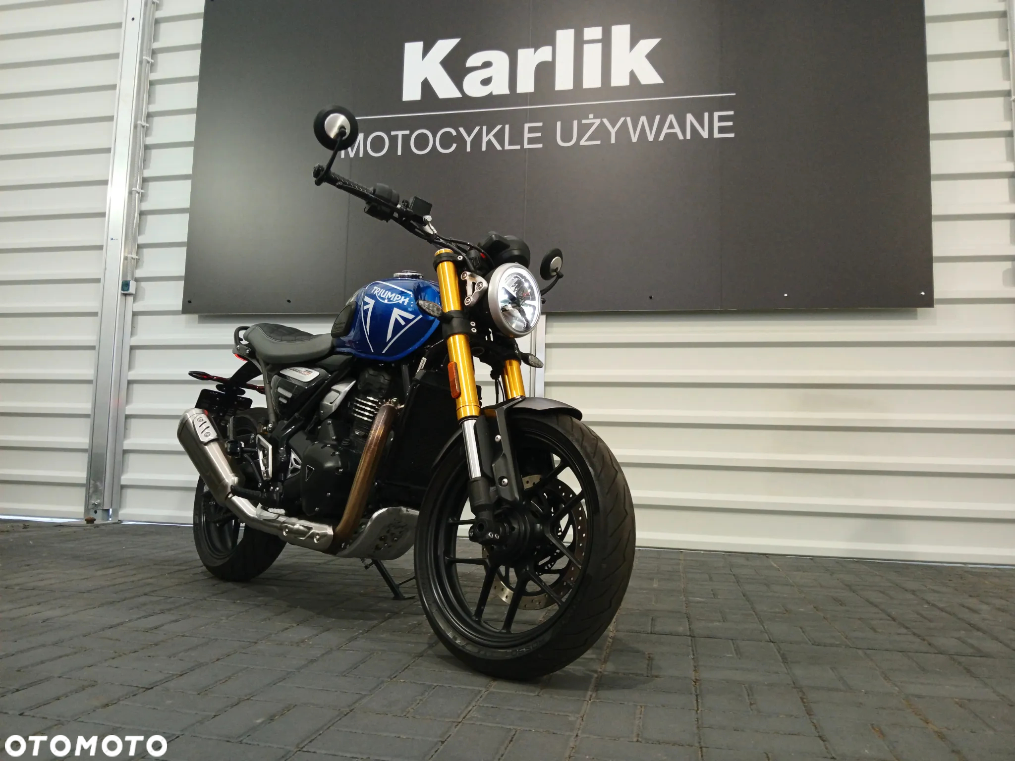 Triumph Inny - 9