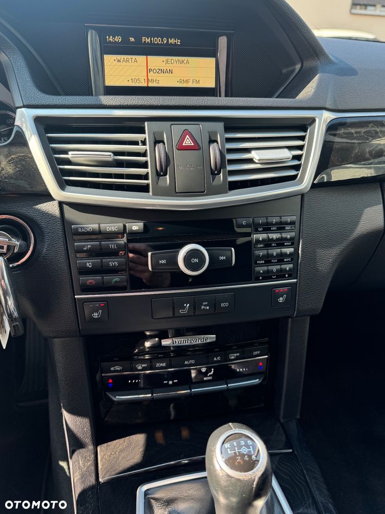 Mercedes-Benz Klasa E 200 CGI BlueEffICIENCY Avantgarde - 11