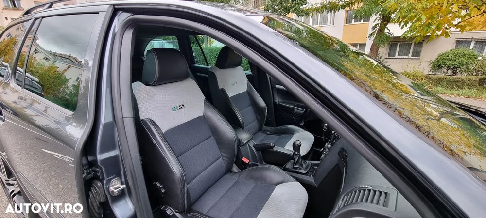 Skoda Octavia Combi 2.0 TDI RS - 8