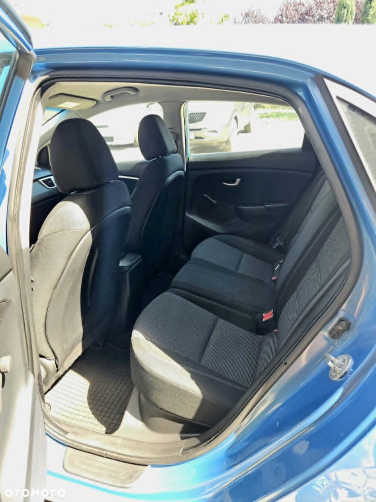 Hyundai i30 1.6 CRDi Classic + - 12