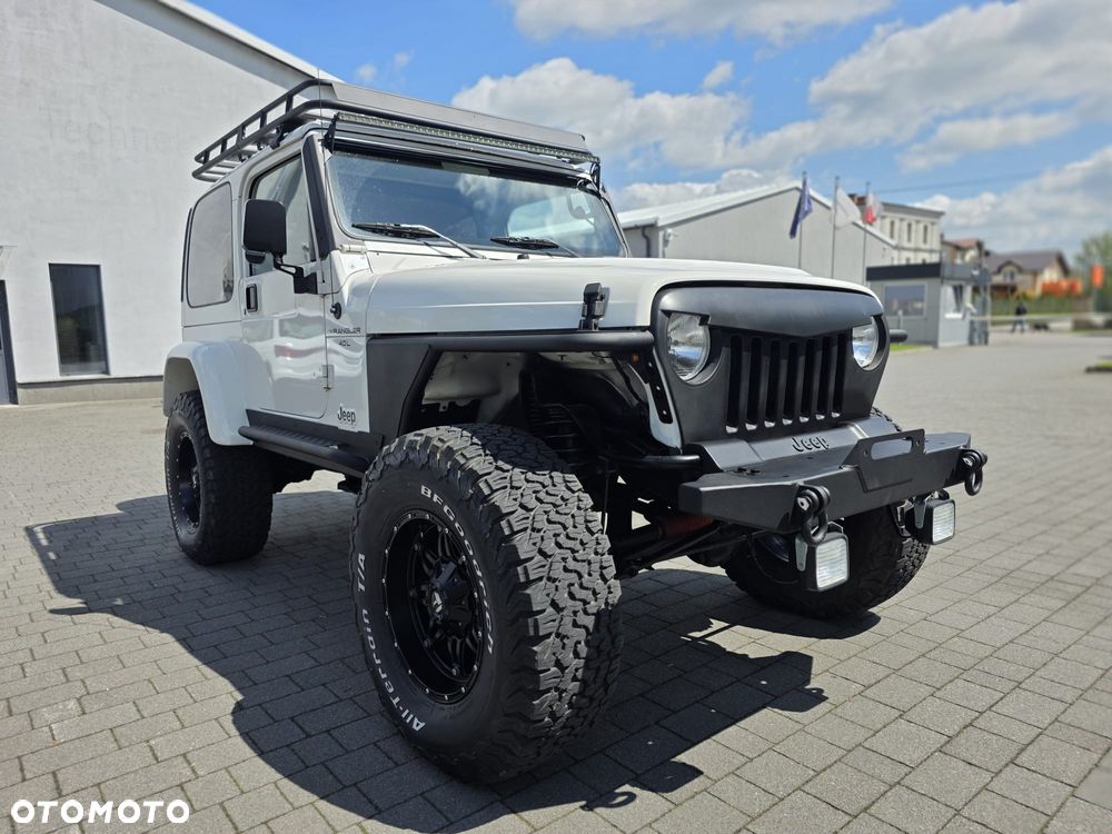 Jeep Wrangler - 1