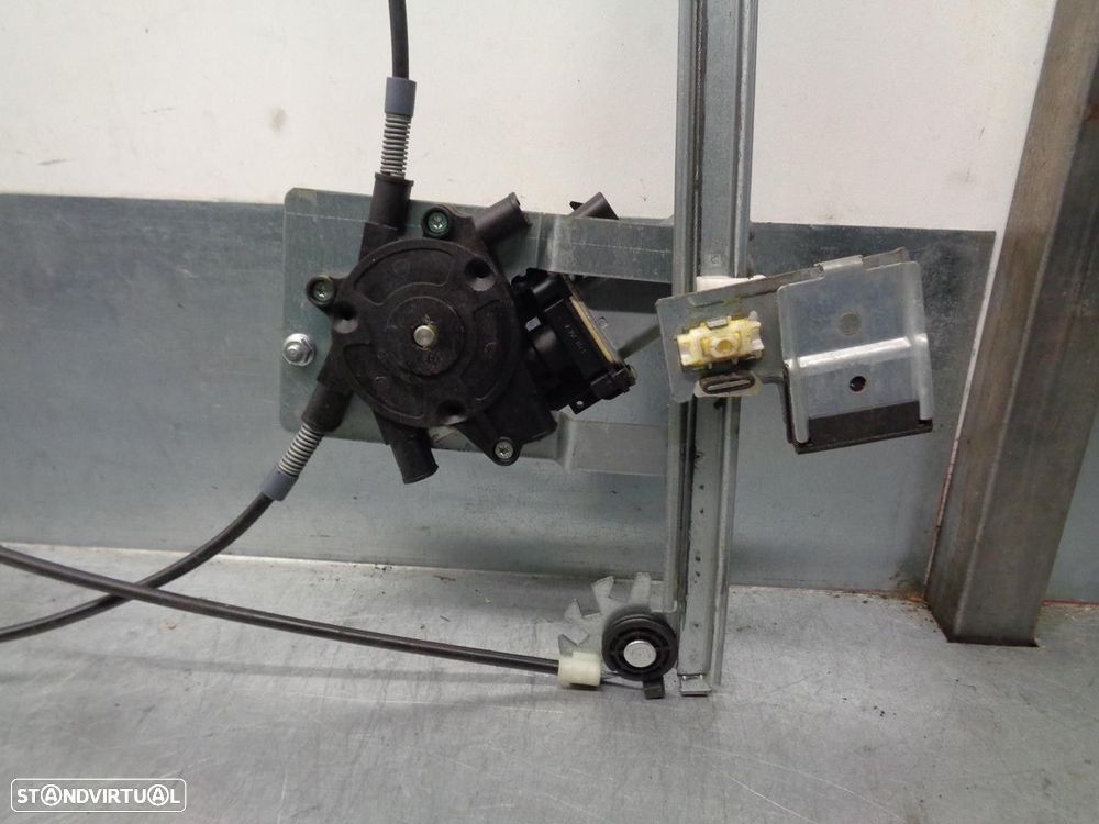 ELEVADOR DE VIDRO FRONTAL ESQUERDO VOLKSWAGEN POLO 1998 -6N3837401E - 4