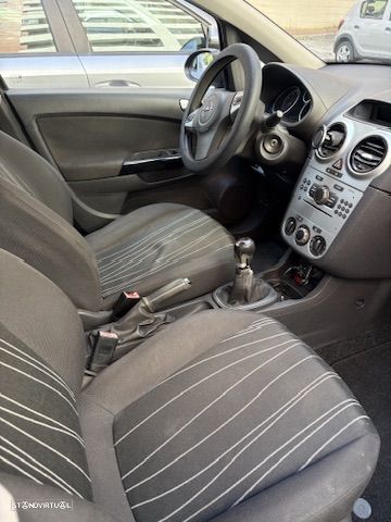 Opel Corsa 1.2 Enjoy - 19
