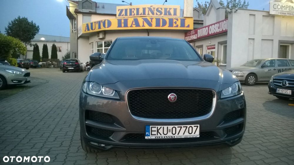 Jaguar F-Pace 2.0 i4D AWD Prestige - 8