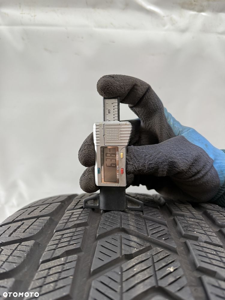 295/35/21 Pirelli Scorpion Winter MO 107V - 5