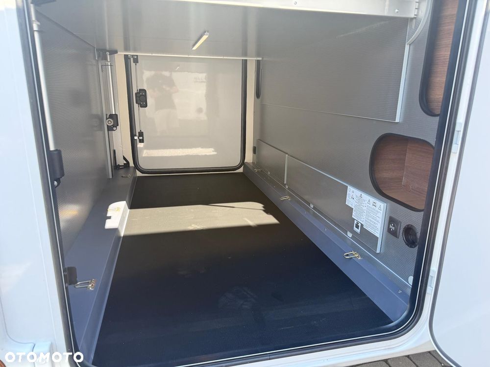 Rapido 8096dF - MY2026, automat 8-biegowy 180KM - 17