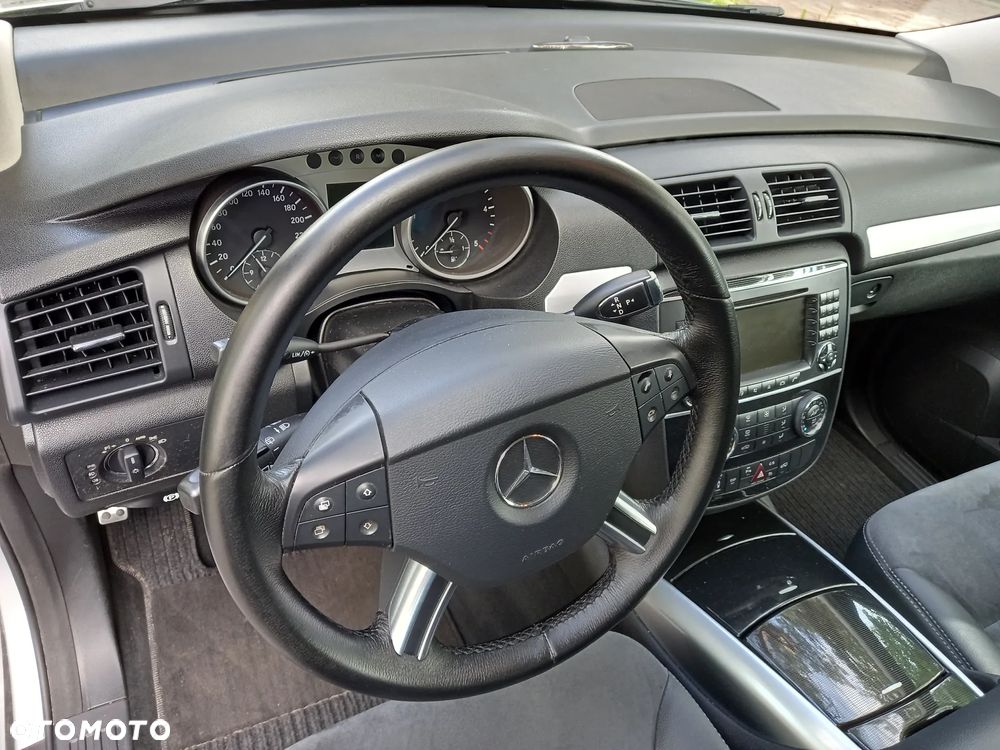 Mercedes-Benz Klasa R 320 CDI 4-Matic - 29