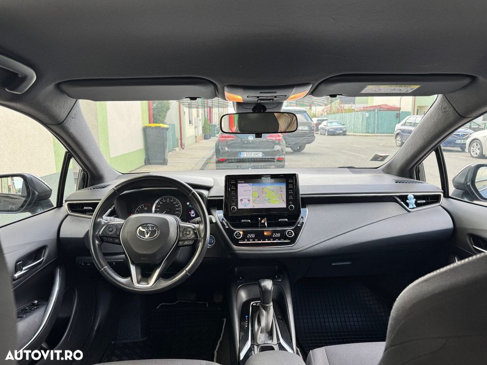 Toyota Corolla 1.8 Business Edition - 11