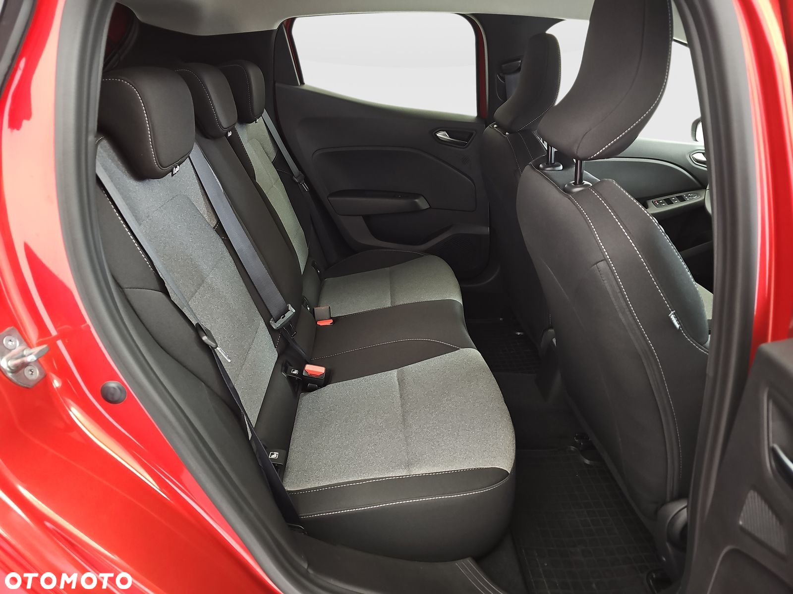 Renault Clio 1.0 TCe Evolution - 23