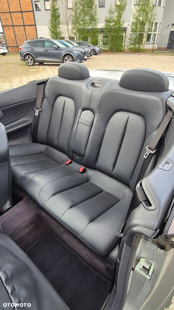 Mercedes-Benz CLK 430 - 32