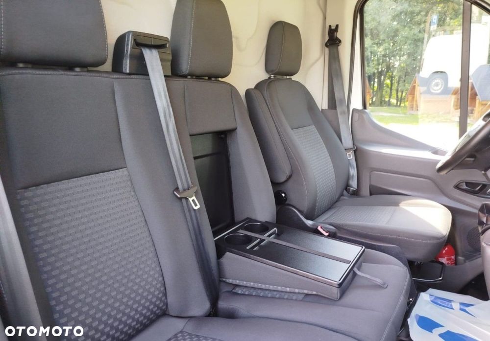 Ford Transit - 24