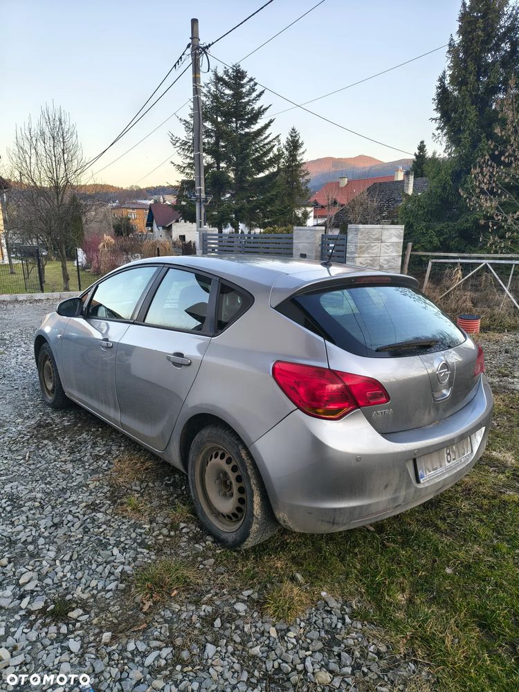 Opel Astra 1.6 Essentia - 1