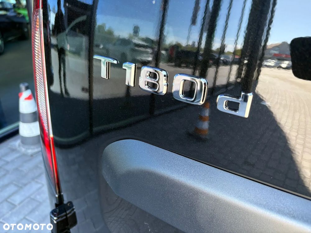 Mercedes-Benz Klasa T 180 d Style - 7
