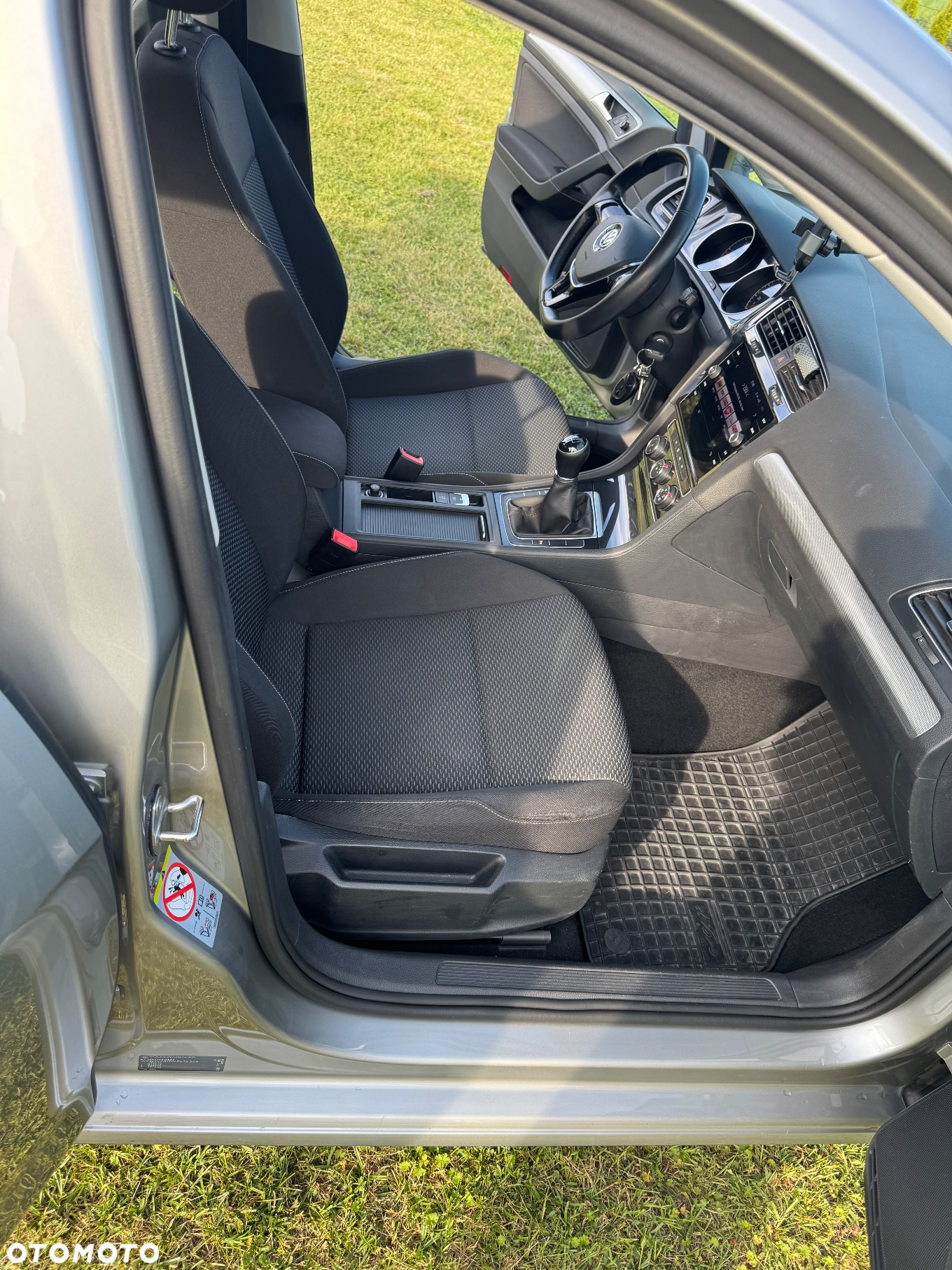 Volkswagen Golf VII 1.6 TDI BMT Comfortline - 23