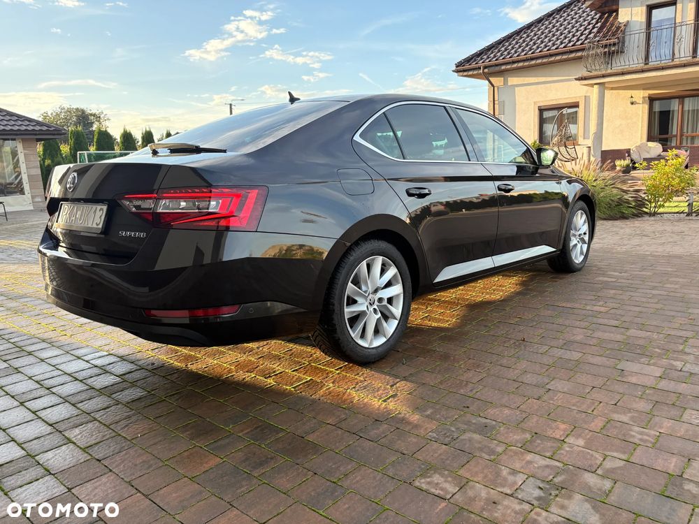 Skoda Superb 1.6 TDI DSG Style - 4