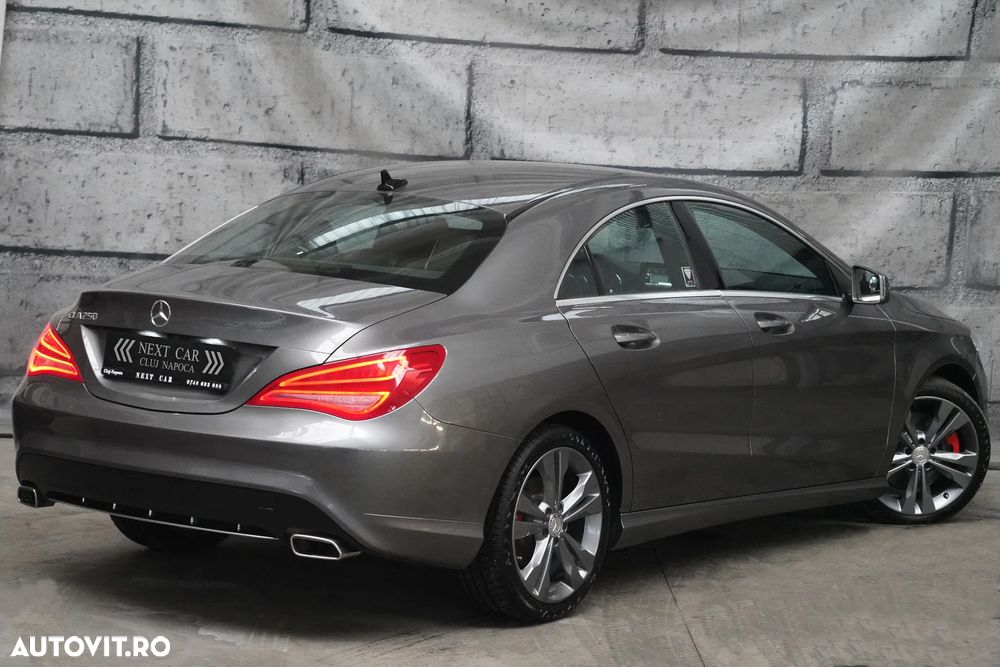 Mercedes-Benz CLA 250 7G-DCT Sport - 4