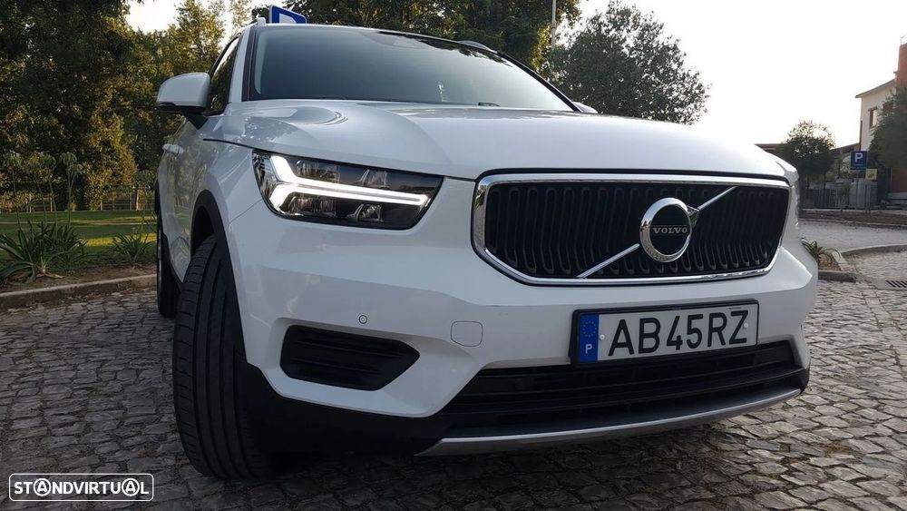 Volvo XC 40 2.0 D3 Momentum Plus - 3