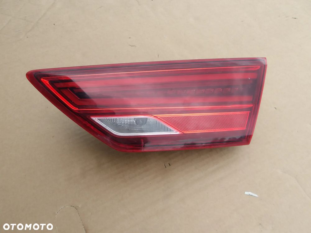 LAMPA LED W KLAPE PRAWY TYL SEAT LEON III LIFT KOMBI 5F9945308D