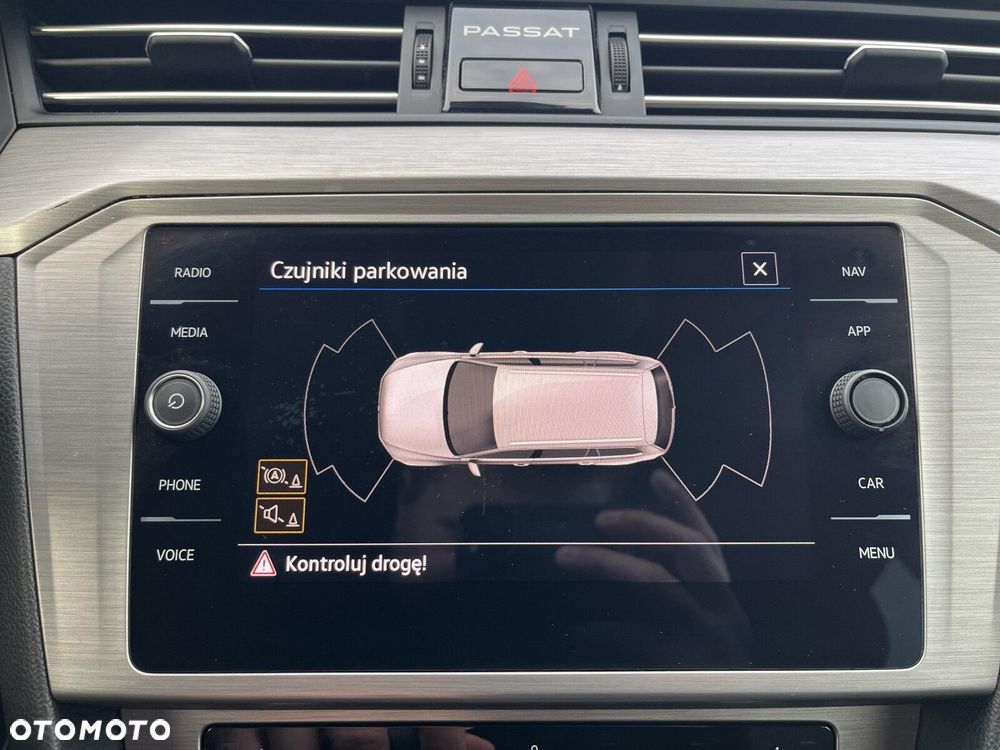 Volkswagen Passat - 23