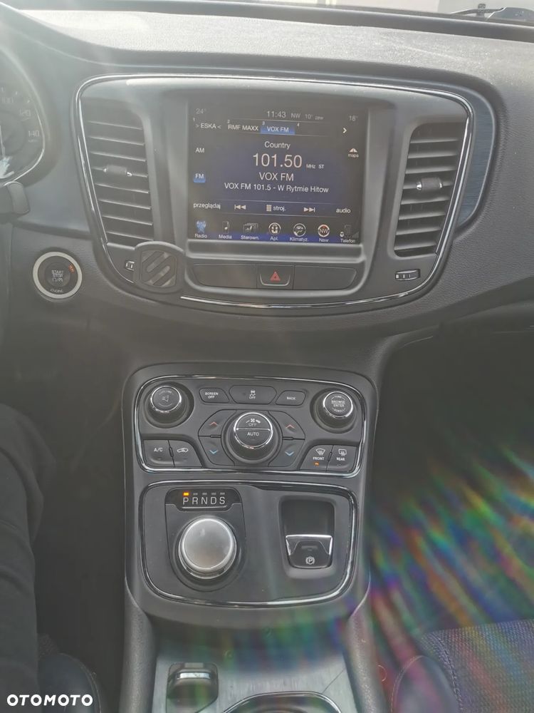 Chrysler 200 - 11