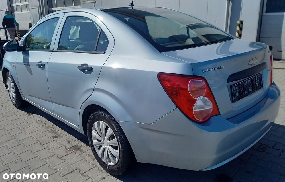 Chevrolet Aveo 1,2 benzyna części maska klapa drzwi błotnik zderzak lampa reflelektor felgi wyposażnie wnętrza silnik A12XER skrzynia biegów M26 - 2