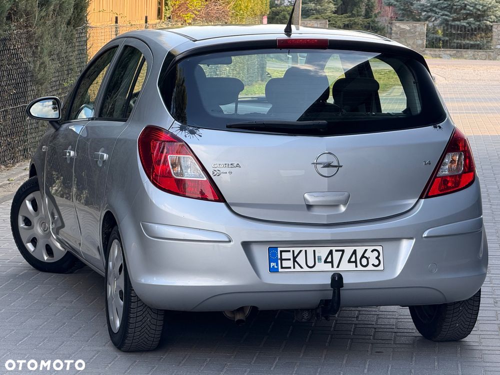 Opel Corsa 1.4 16V - 8