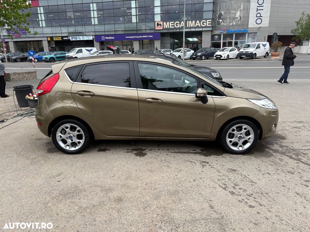 Ford Fiesta 1.4 Autom. Titanium - 5