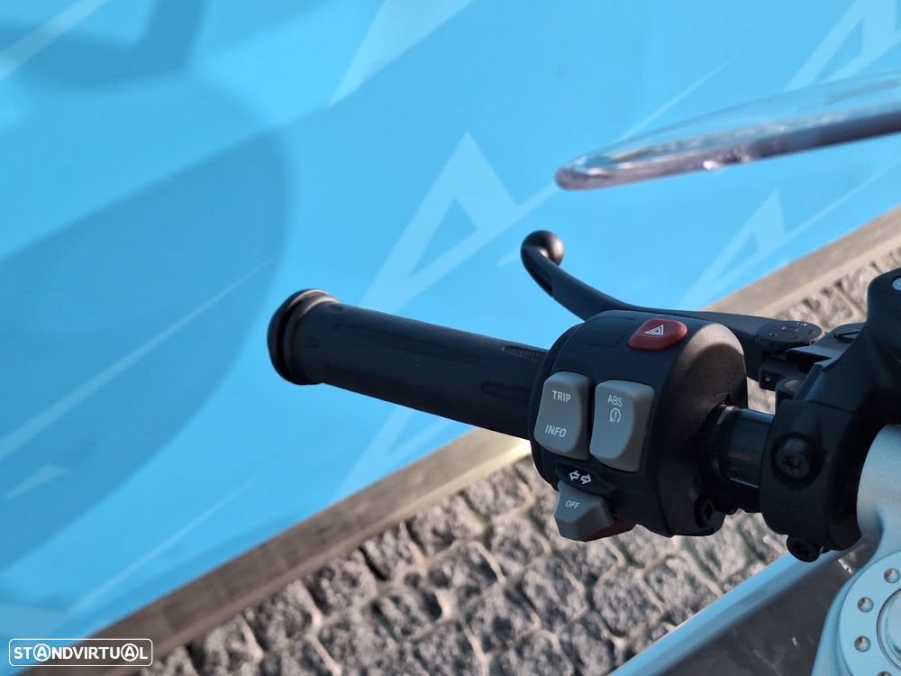 BMW R nineT Racer - 8