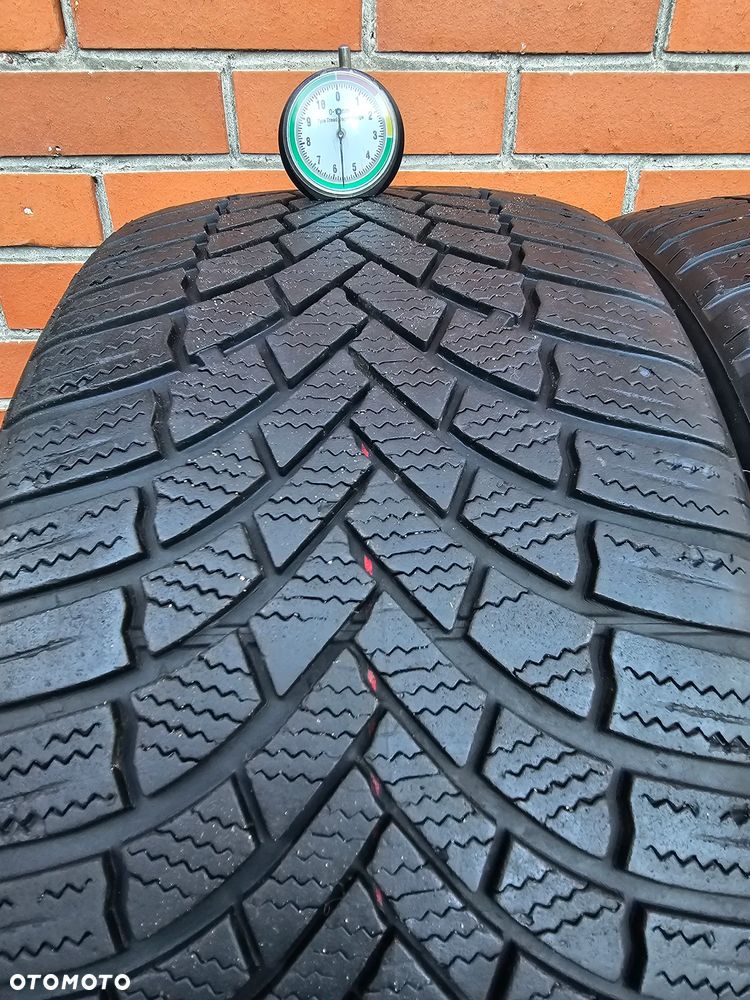 (K2) 235/40R19 96V 5,5mm 21r / Bridgestone Blizzak LM005 - 10