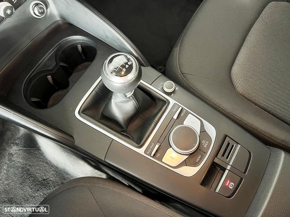 Audi A3 Sportback 30 TFSI - 15
