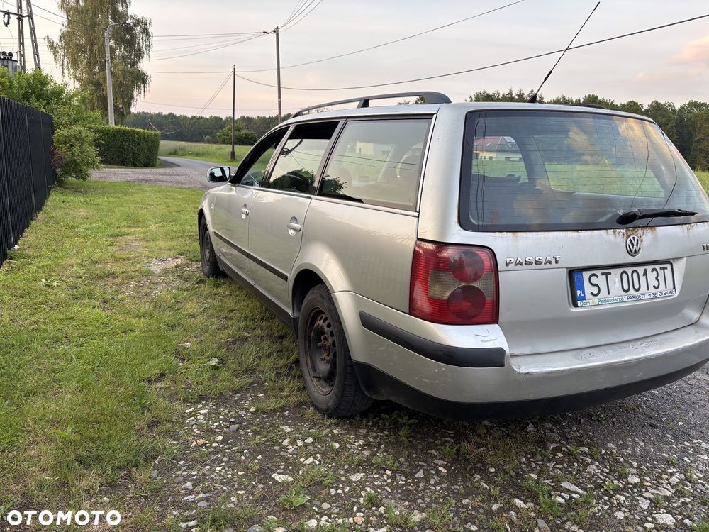 Volkswagen Passat 1.9 TDI Comfortline - 9