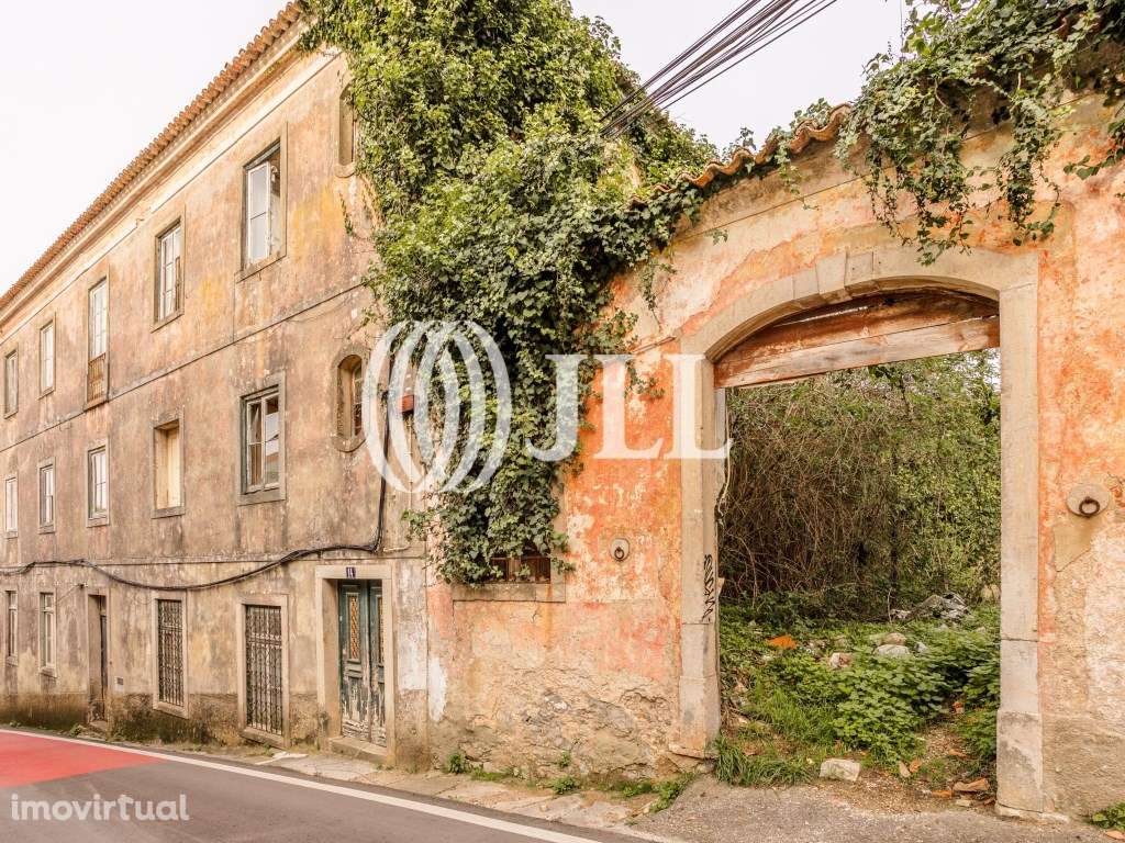 Prédio no centro histórico de Sintra - Grande imagem: 4/11