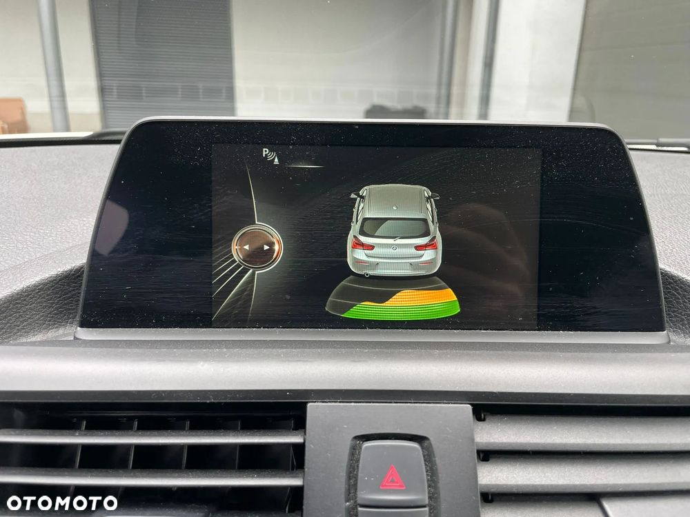 BMW Seria 1 120d M Sport - 36