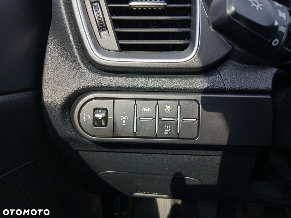 Kia Ceed 1.5 T-GDI M - 21